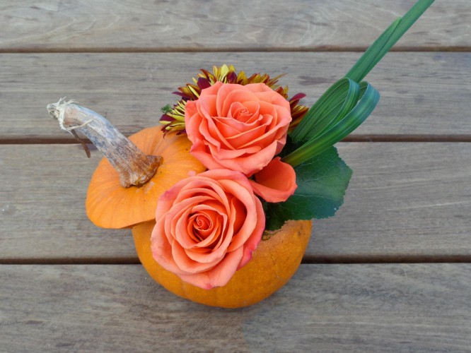 DIY Flower Arrangements to Give This Thanksgiving