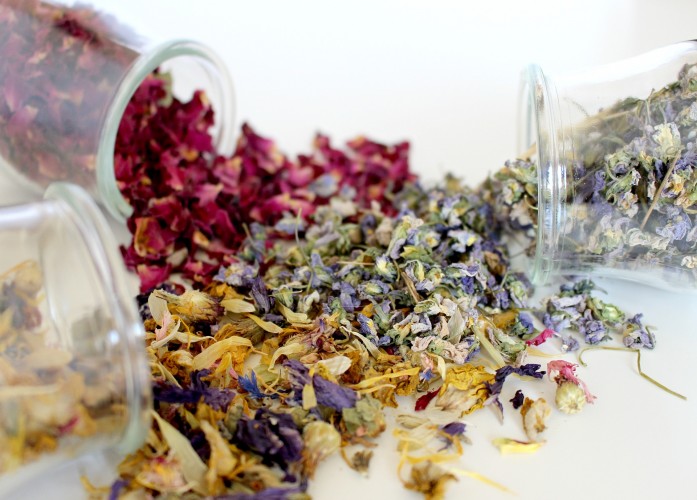 Make Your Own Potpourri with Dried Flowers